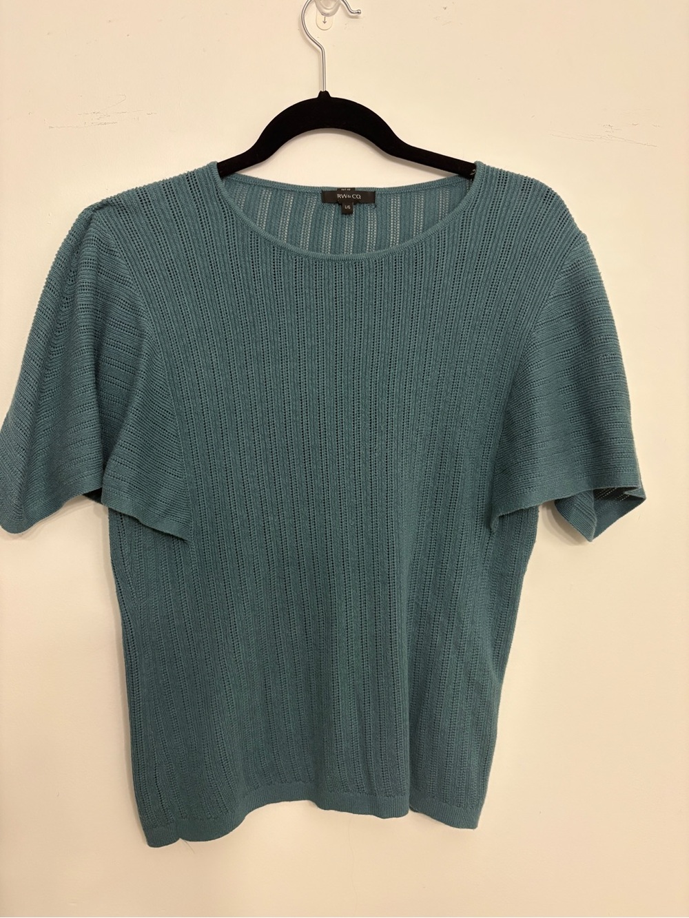 RW&CO. Ribbed Short-Sleeve Tee in Teal Blue